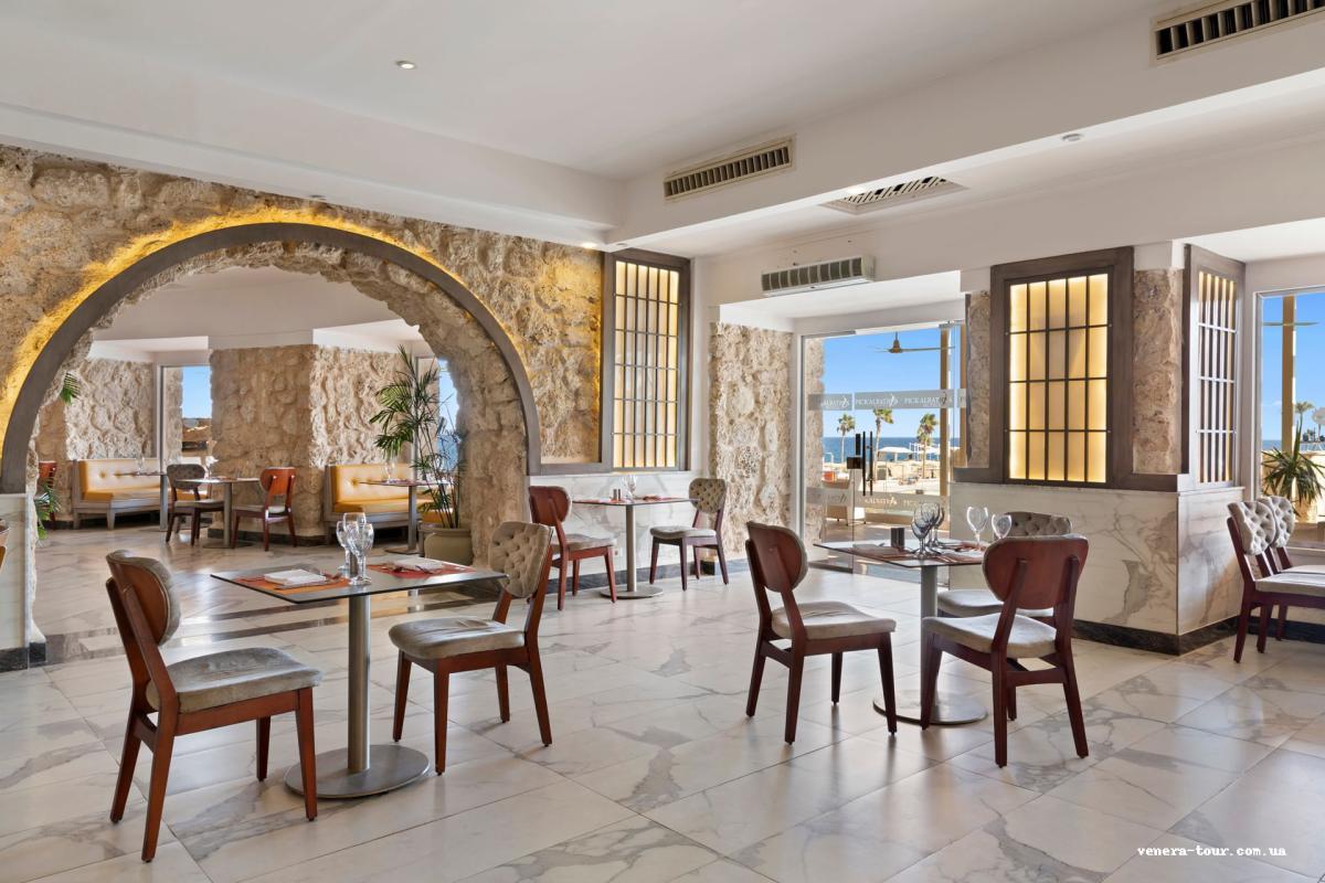 Pickalbatros Citadel Resort – Sahl Hasheesh інформація про готель та пошук турів в готелі Pickalbatros Citadel Resort – Sahl Hasheesh в Єгипеті