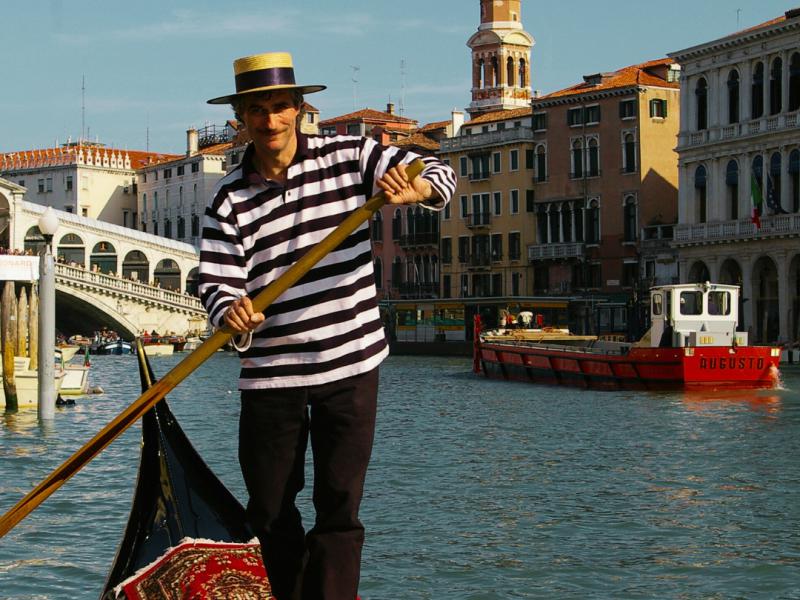 Переїзд  до Венеції.