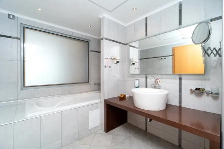 Sandy Bay Hotel 4⭐️ інформація про готель та пошук турів в готелі Sandy Bay Hotel 4⭐️ в Болгарії