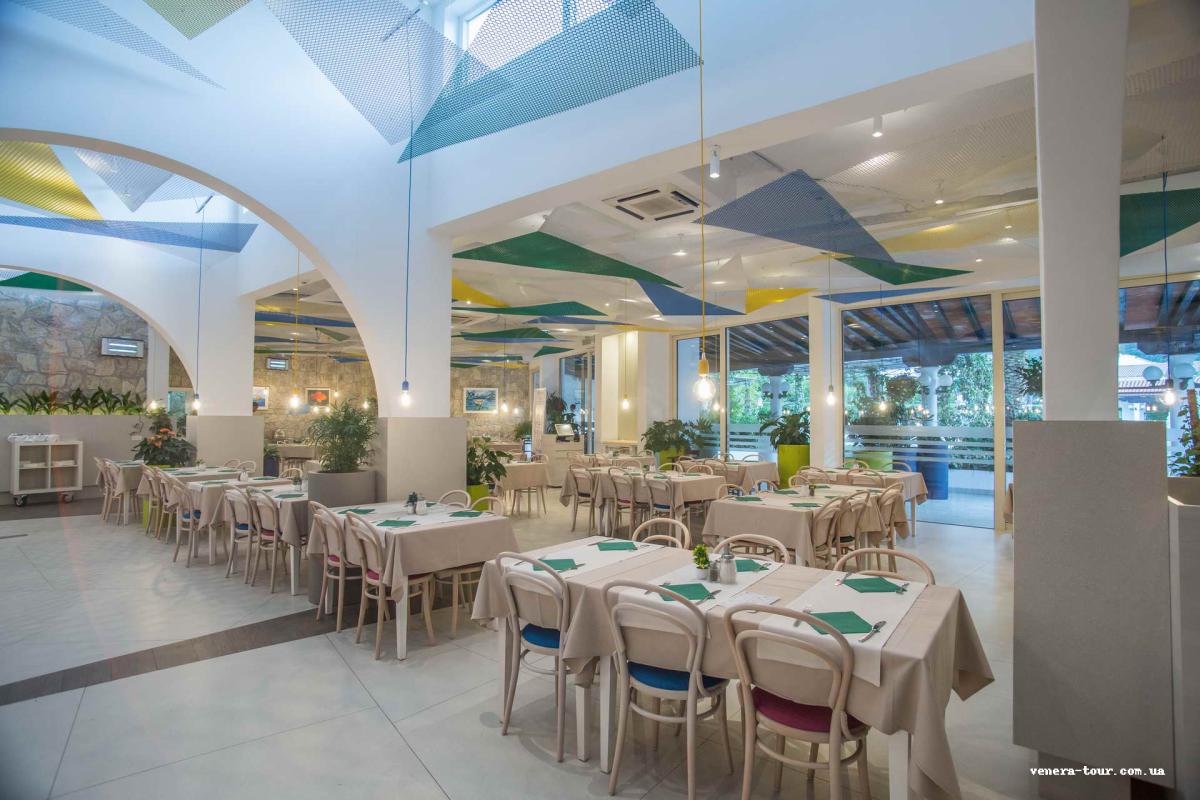 Slovenska Plaza Hotel 4⭐️ інформація про готель та пошук турів в готелі Slovenska Plaza Hotel 4⭐️ в Чорногорії