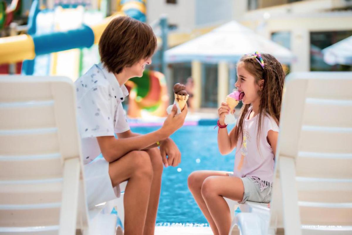 Prestige Grand Hotel & Aquapark 4⭐️ інформація про готель та пошук турів в готелі Prestige Grand Hotel & Aquapark 4⭐️ в Болгарії