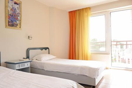 Iskar Hotel Sunny Beach інформація про готель та пошук турів в готелі Iskar Hotel Sunny Beach в Болгарії