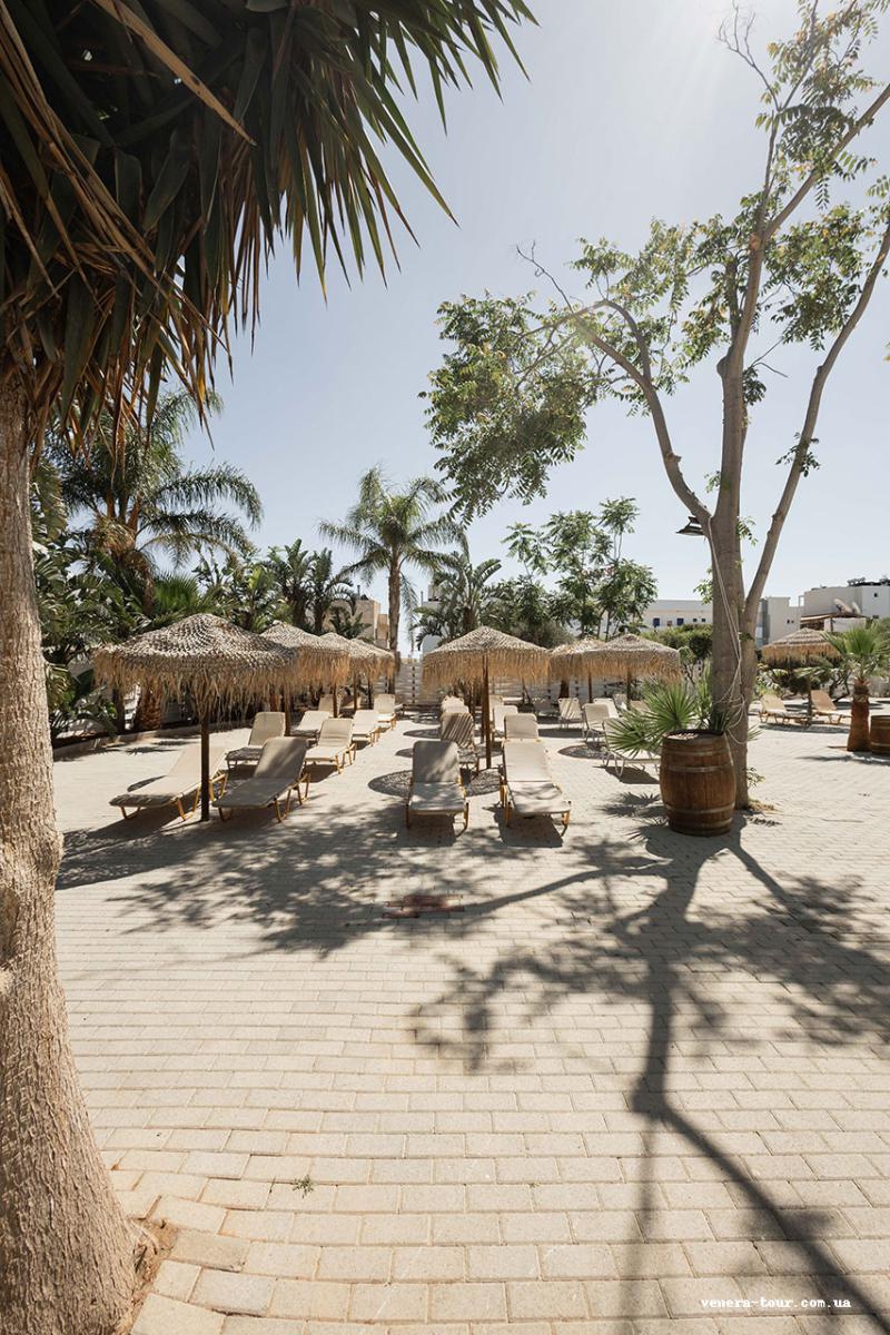Pollis Hotel (ex. Miramare Hotel Hersonissos) інформація про готель та пошук турів в готелі Pollis Hotel (ex. Miramare Hotel Hersonissos) в Греції