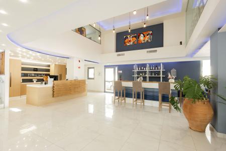 Pollis Hotel (ex. Miramare Hotel Hersonissos) інформація про готель та пошук турів в готелі Pollis Hotel (ex. Miramare Hotel Hersonissos) в Греції