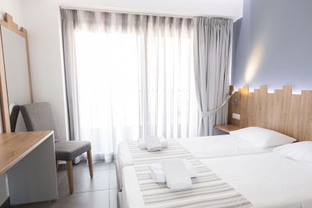 Pollis Hotel (ex. Miramare Hotel Hersonissos) інформація про готель та пошук турів в готелі Pollis Hotel (ex. Miramare Hotel Hersonissos) в Греції