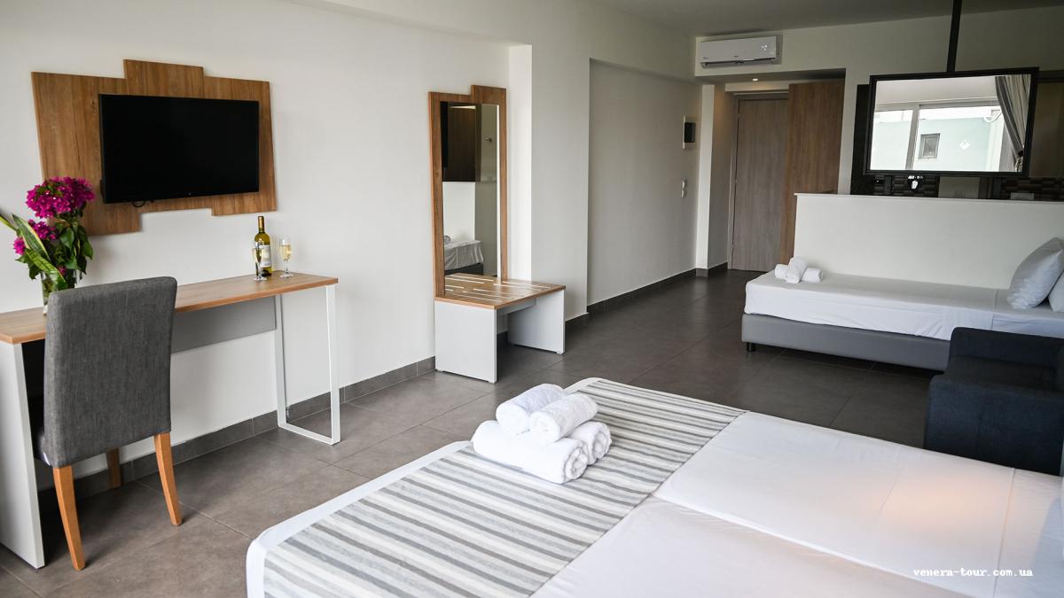 Pollis Hotel (ex. Miramare Hotel Hersonissos) інформація про готель та пошук турів в готелі Pollis Hotel (ex. Miramare Hotel Hersonissos) в Греції