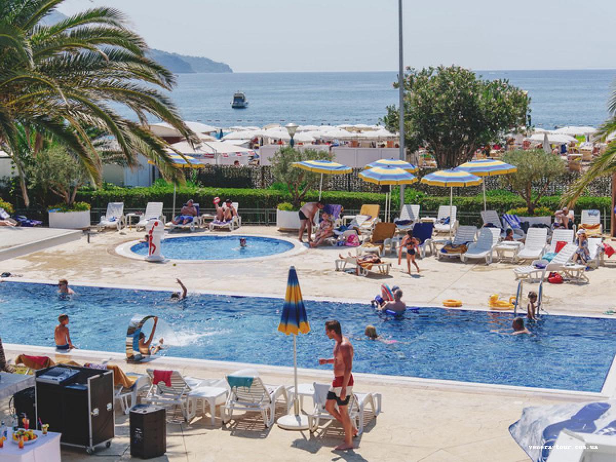 Montenegro Beach Resort інформація про готель та пошук турів в готелі Montenegro Beach Resort в Чорногорії