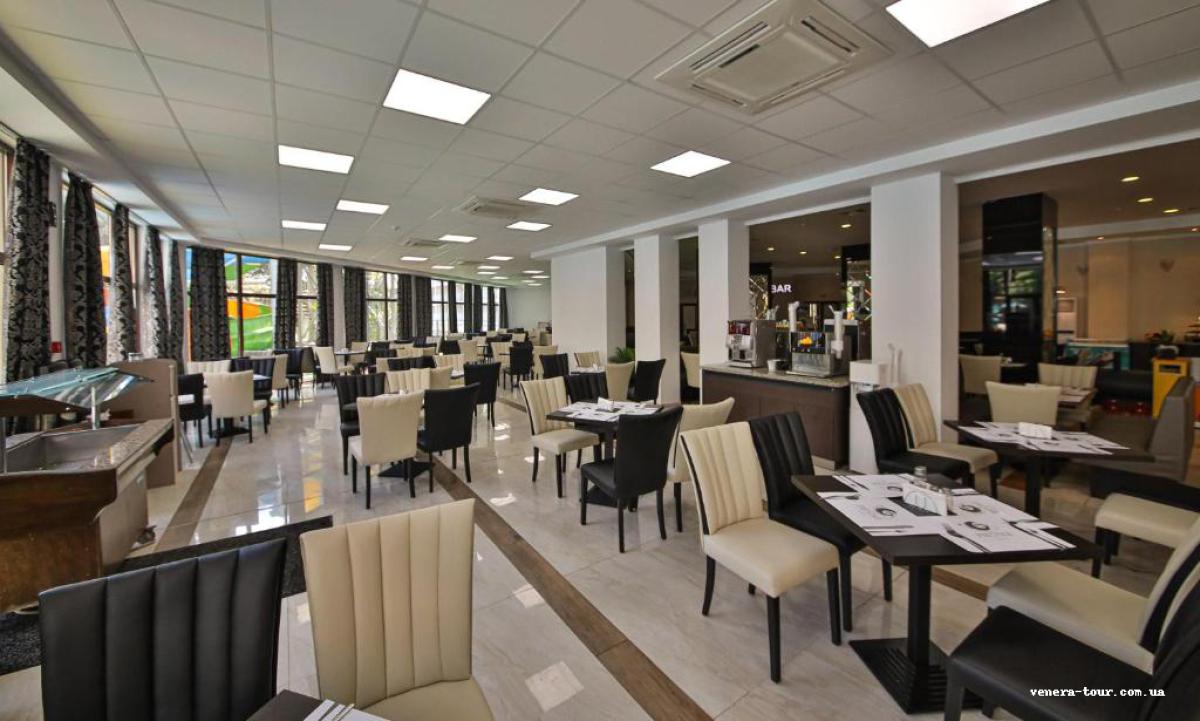 Prestige Hotel & Aqua Park (ex.Golden Yavor) 4⭐️ інформація про готель та пошук турів в готелі Prestige Hotel & Aqua Park (ex.Golden Yavor) 4⭐️ в Болгарії