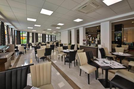 Prestige Hotel & Aqua Park (ex.Golden Yavor) 4⭐️ інформація про готель та пошук турів в готелі Prestige Hotel & Aqua Park (ex.Golden Yavor) 4⭐️ в Болгарії