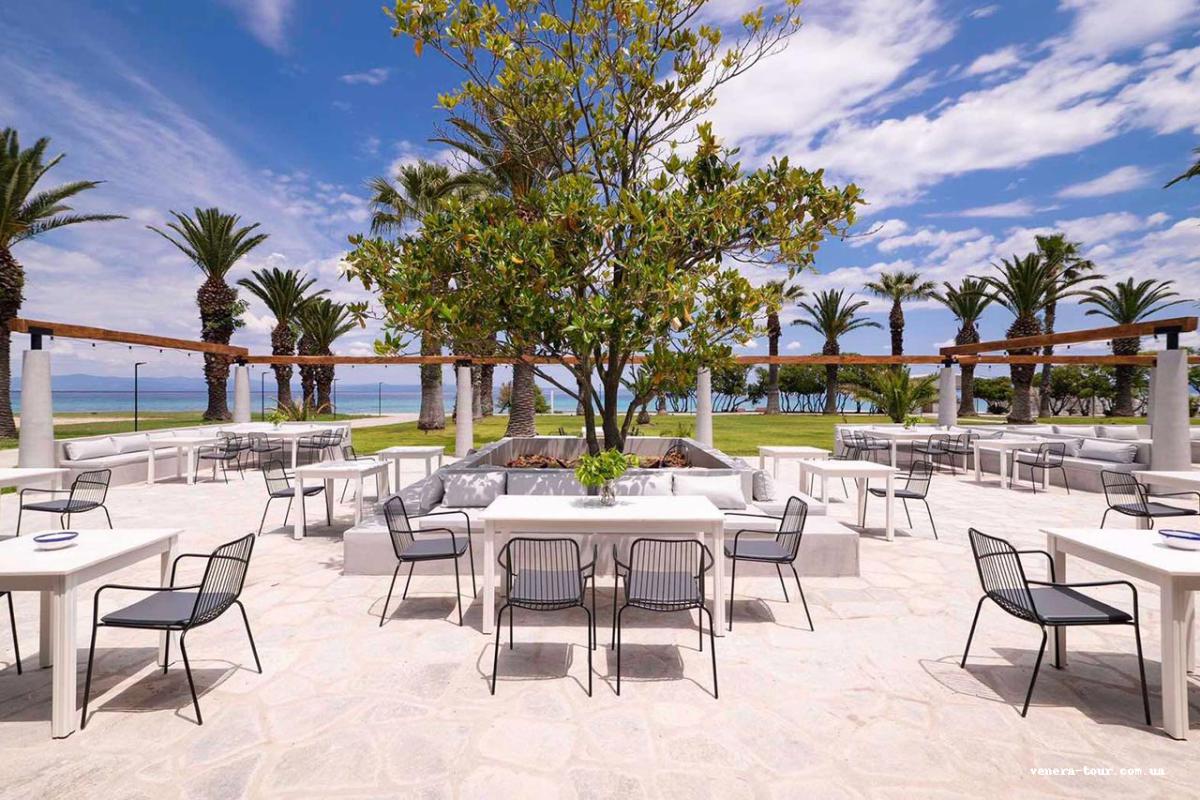 Kassandra Palace Seaside Resort інформація про готель та пошук турів в готелі Kassandra Palace Seaside Resort в Греції