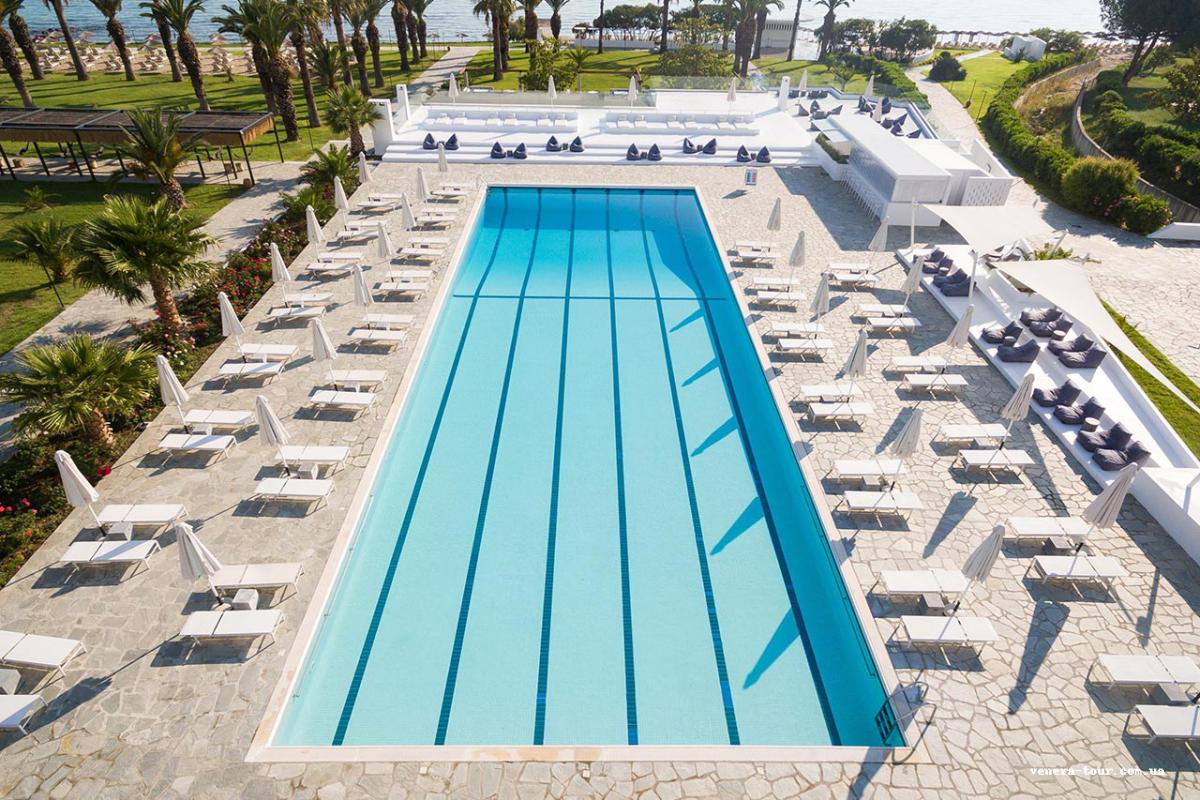 Kassandra Palace Seaside Resort інформація про готель та пошук турів в готелі Kassandra Palace Seaside Resort в Греції