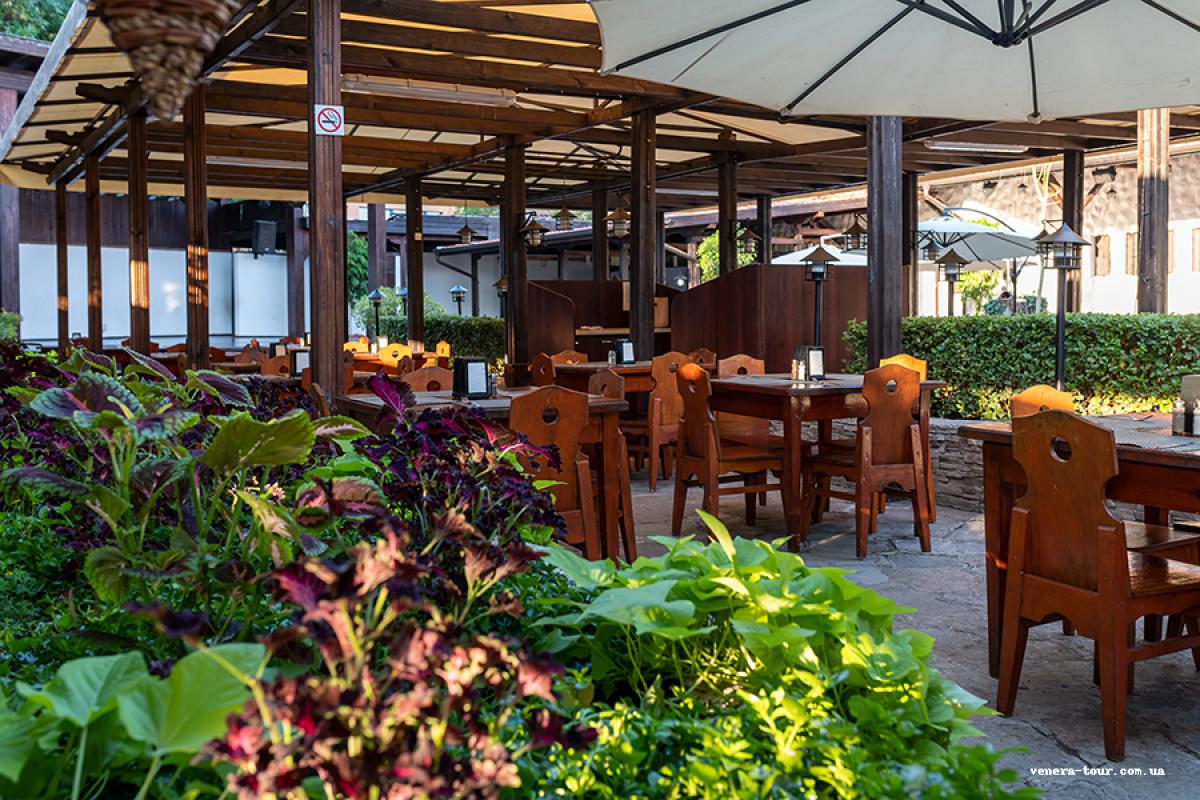 Trakia Plaza 4⭐️ інформація про готель та пошук турів в готелі Trakia Plaza 4⭐️ в Болгарії